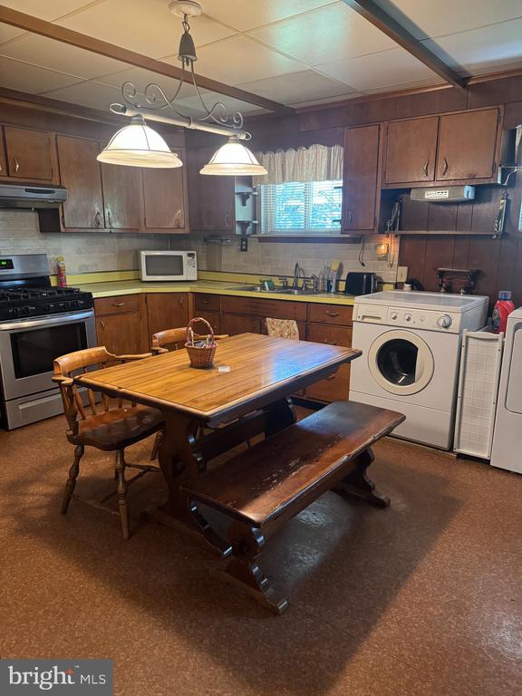 210 N 11TH STREET