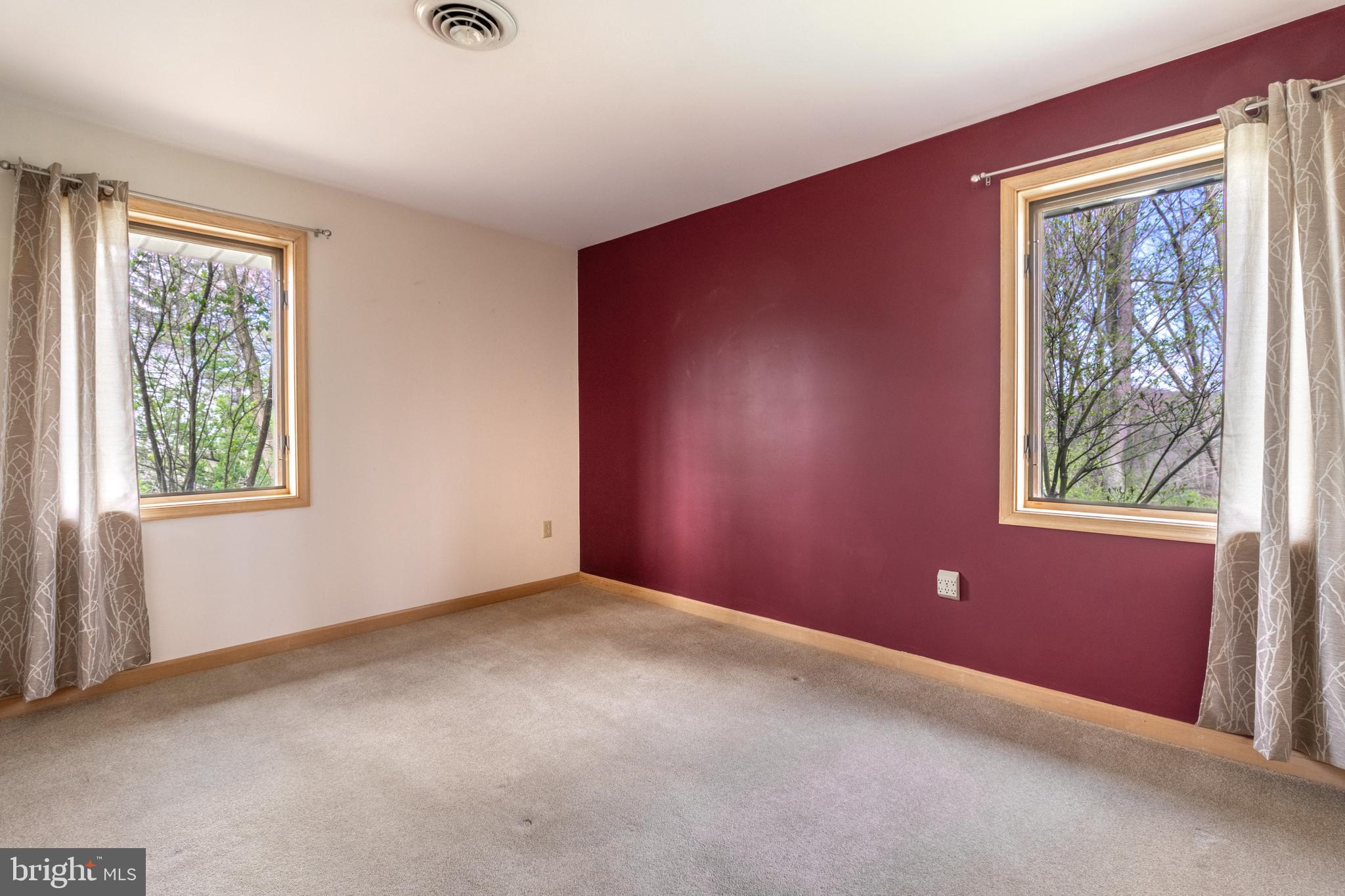 2287 Spruce Creek Rd