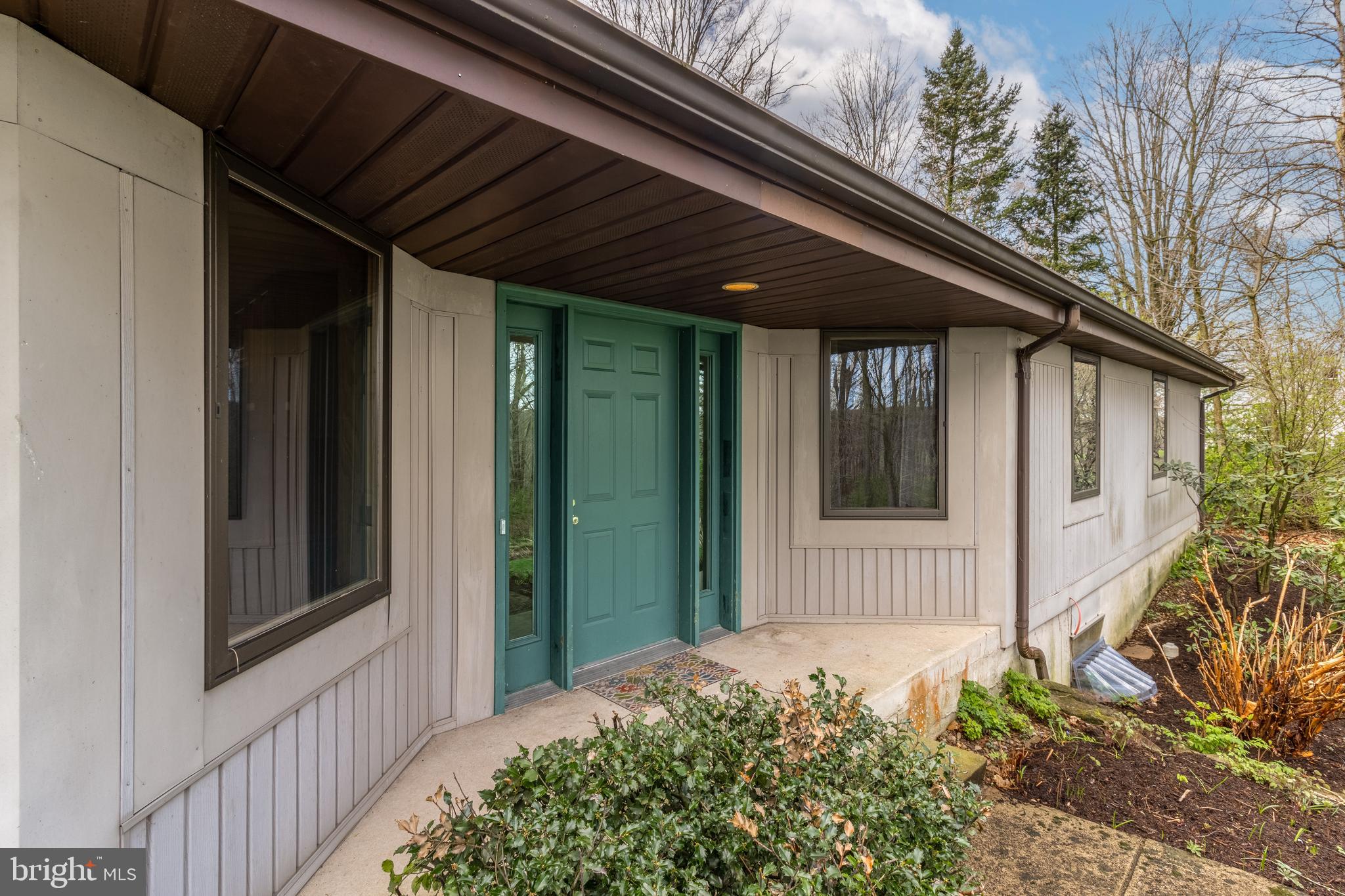 2287 Spruce Creek Rd