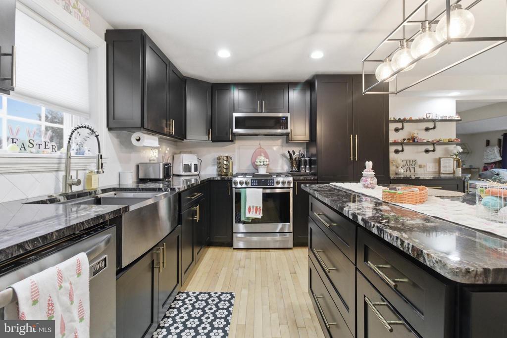 336 E MAIN STREET