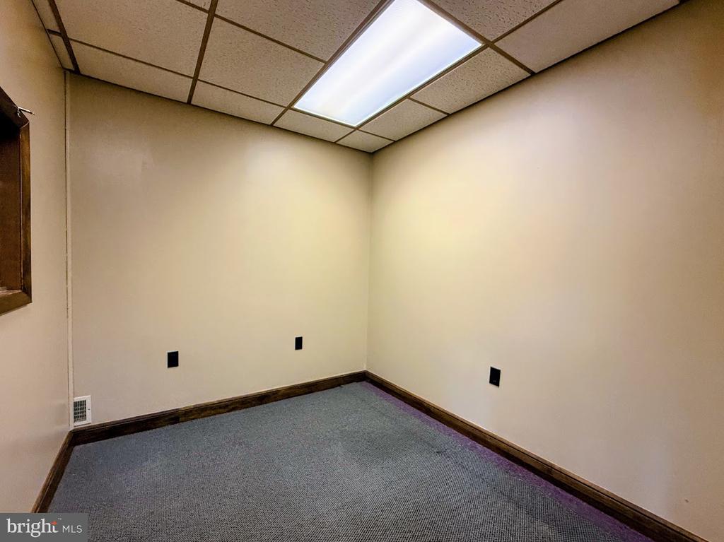 1464 N MAIN STREET Unit: 9