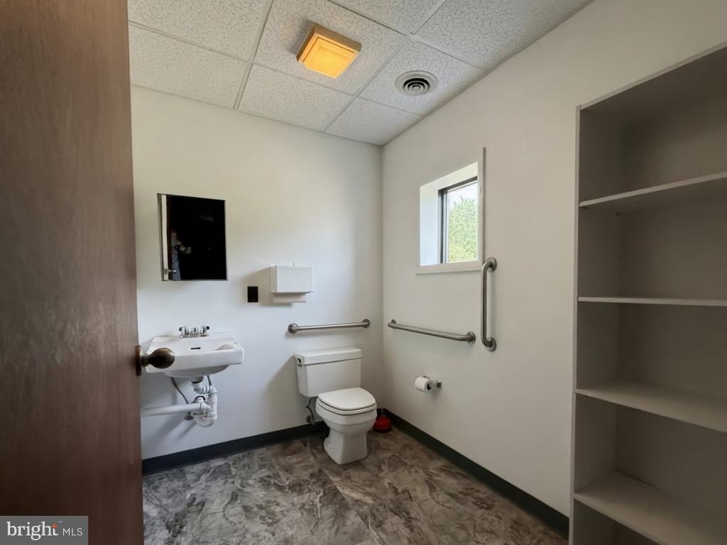 1464 N MAIN STREET Unit: 9