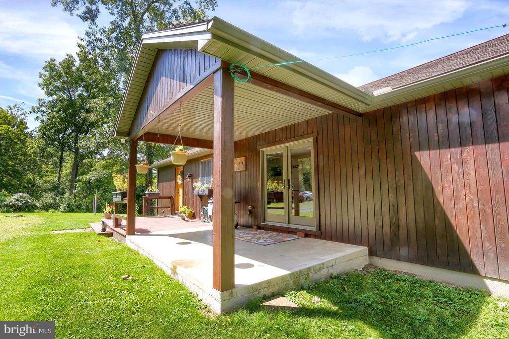 200 Blue Rock Ln