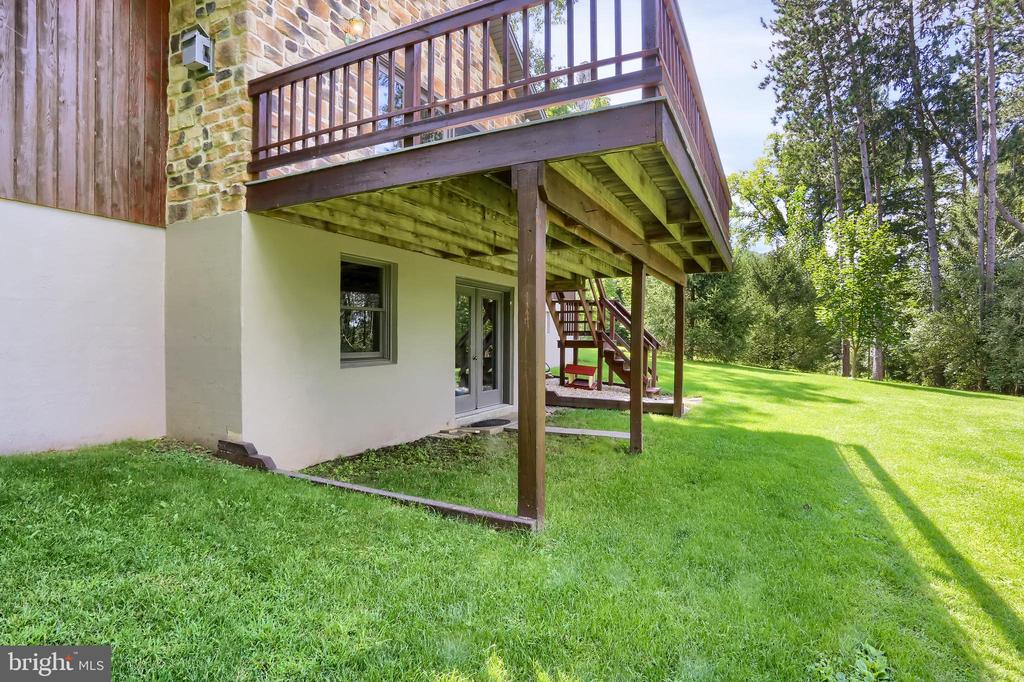 200 Blue Rock Ln