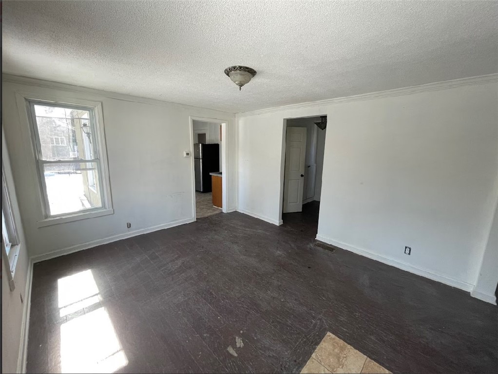 303 Benton Street