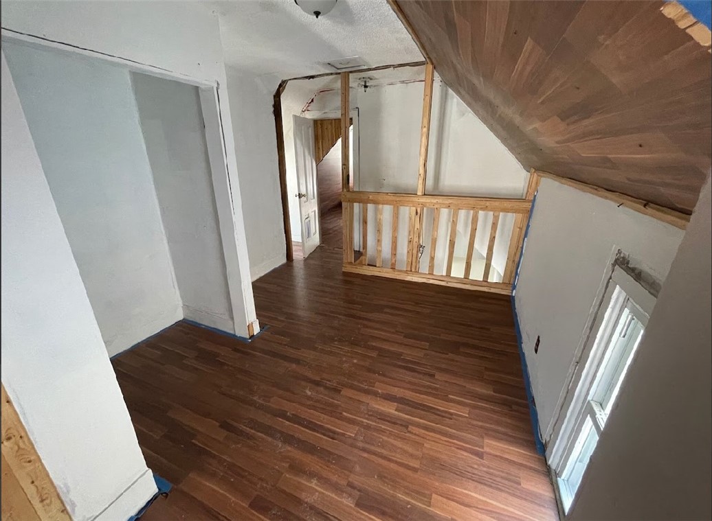 303 Benton Street
