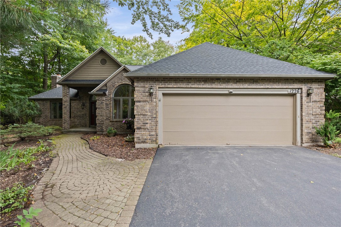1226 Stafford Crescent