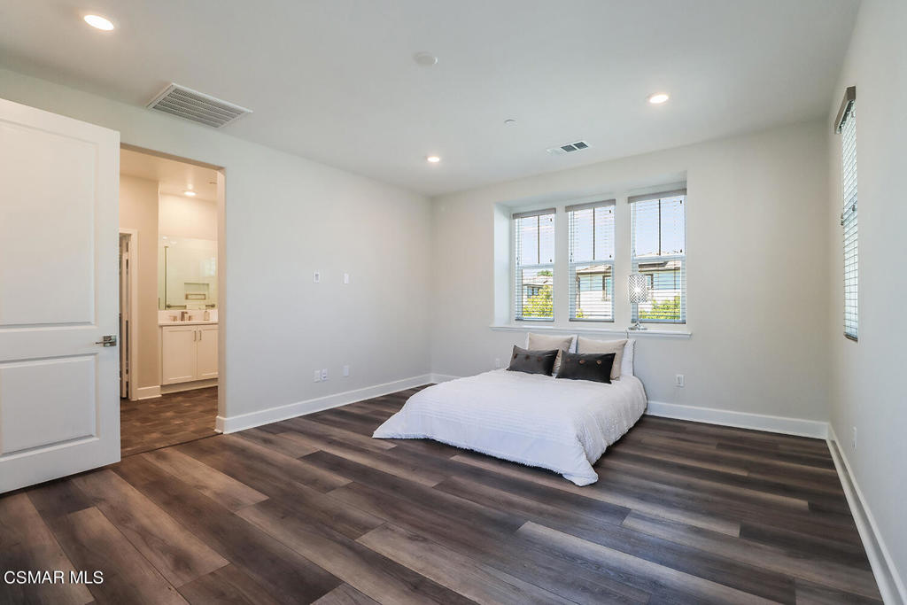 3068 Harrison Lane