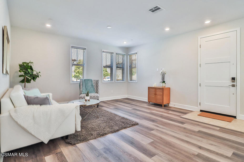 3068 Harrison Lane