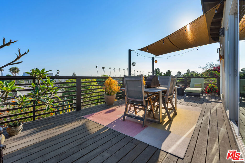 2141 El Jardin Avenue