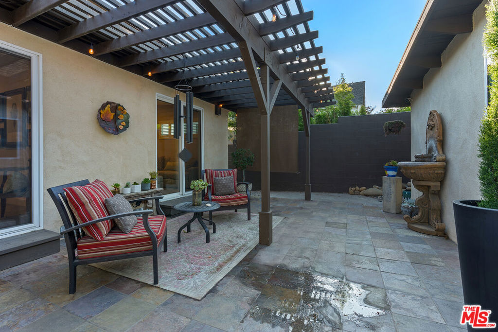2141 El Jardin Avenue