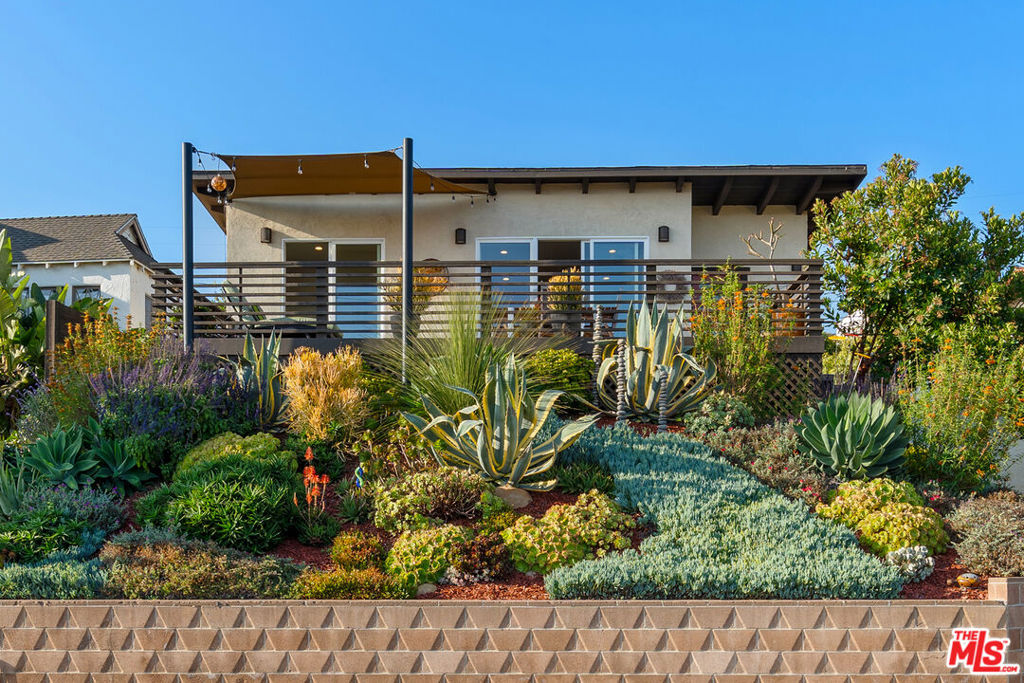 2141 El Jardin Avenue