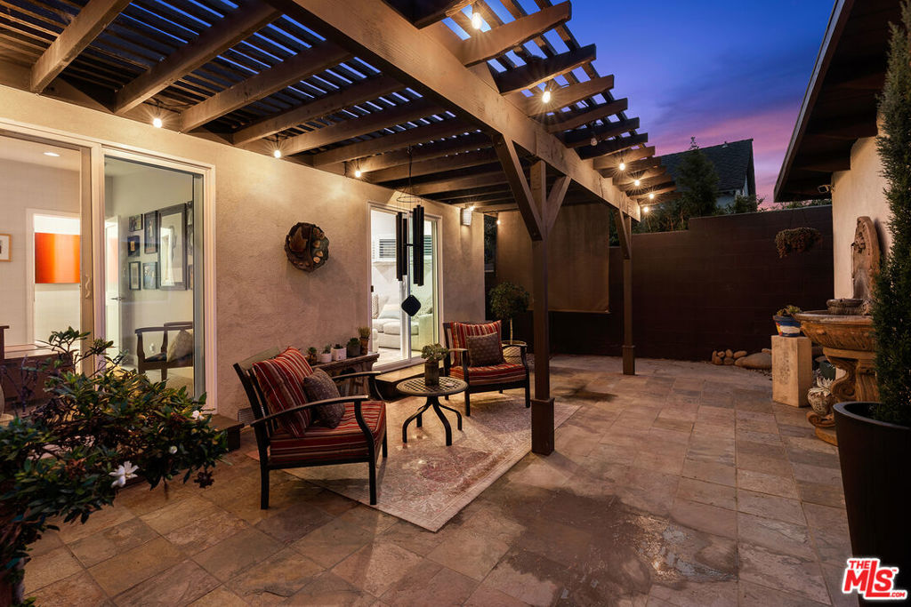 2141 El Jardin Avenue
