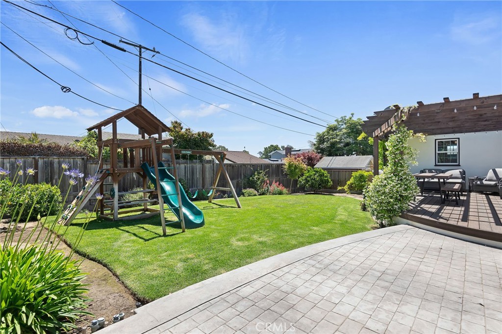 386 Dorothy Avenue