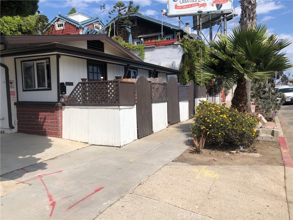 967 E Thompson Boulevard