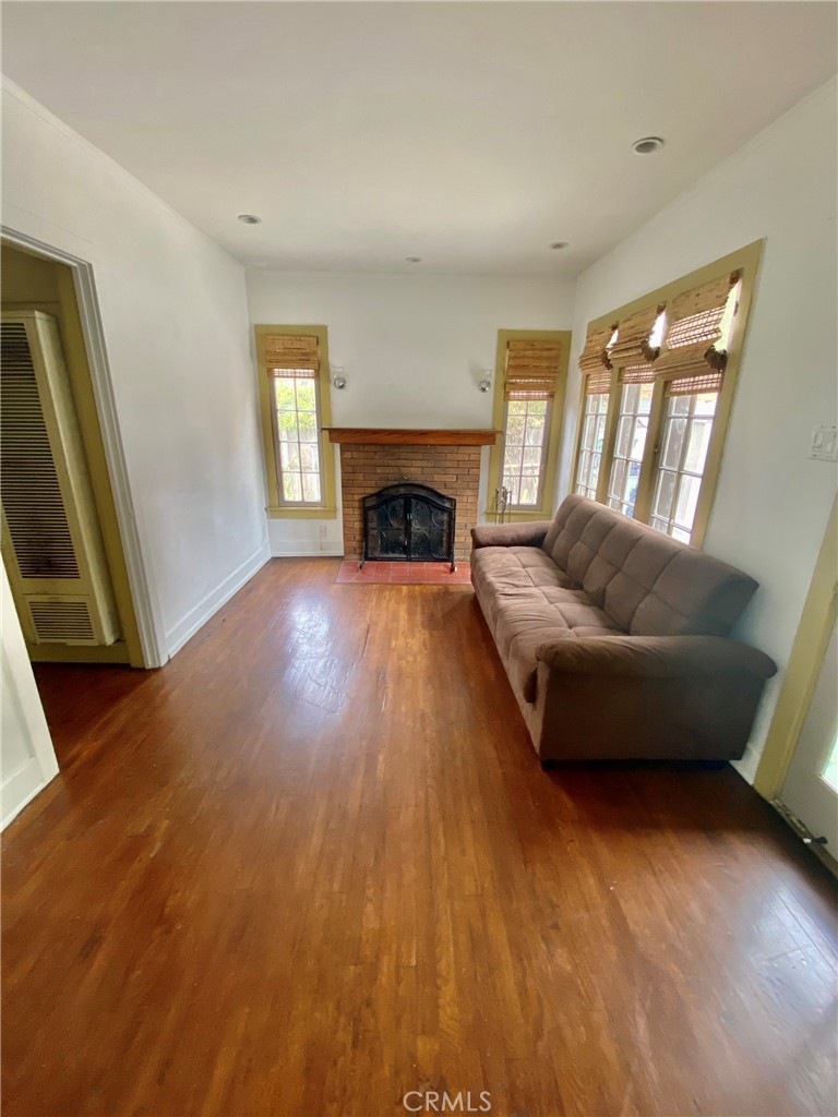 967 E Thompson Boulevard