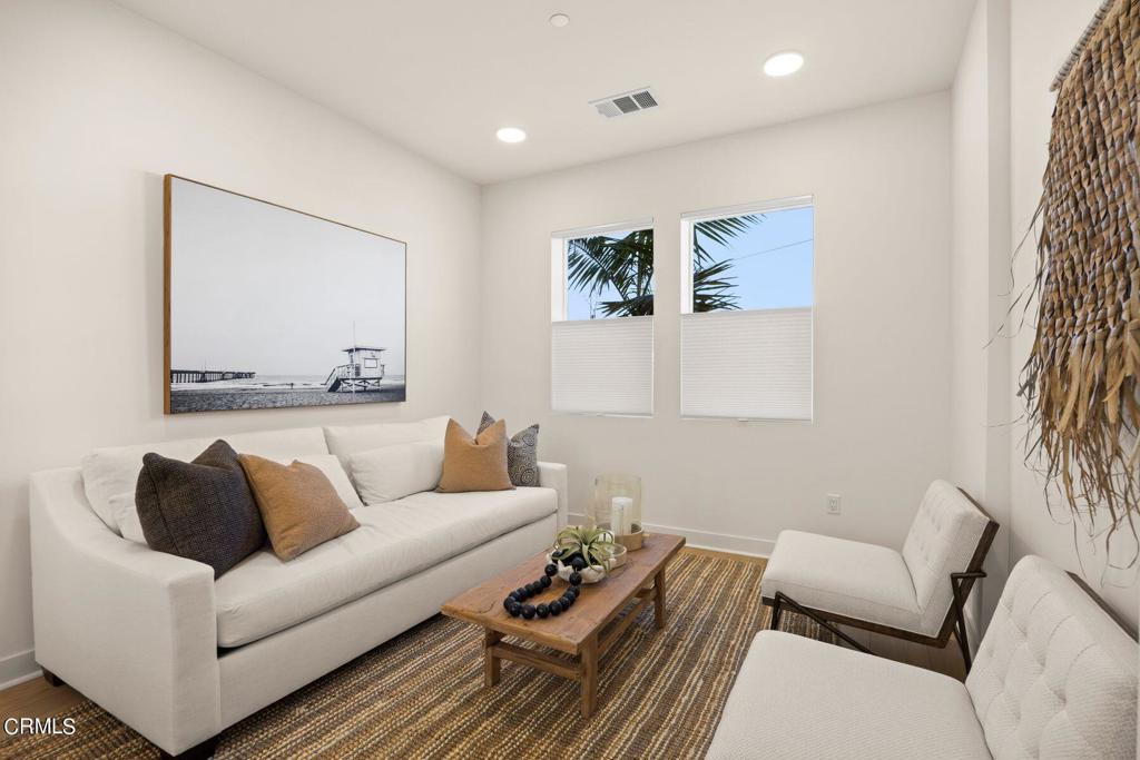 1230 E Thompson Boulevard 104