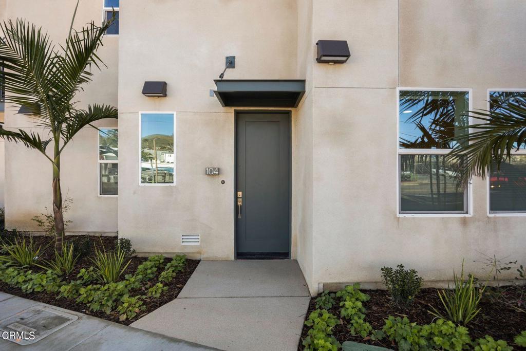 1230 E Thompson Boulevard 104