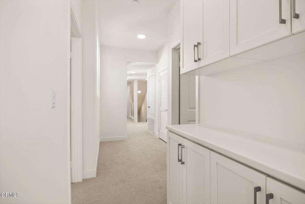 1230 E Thompson Boulevard 104