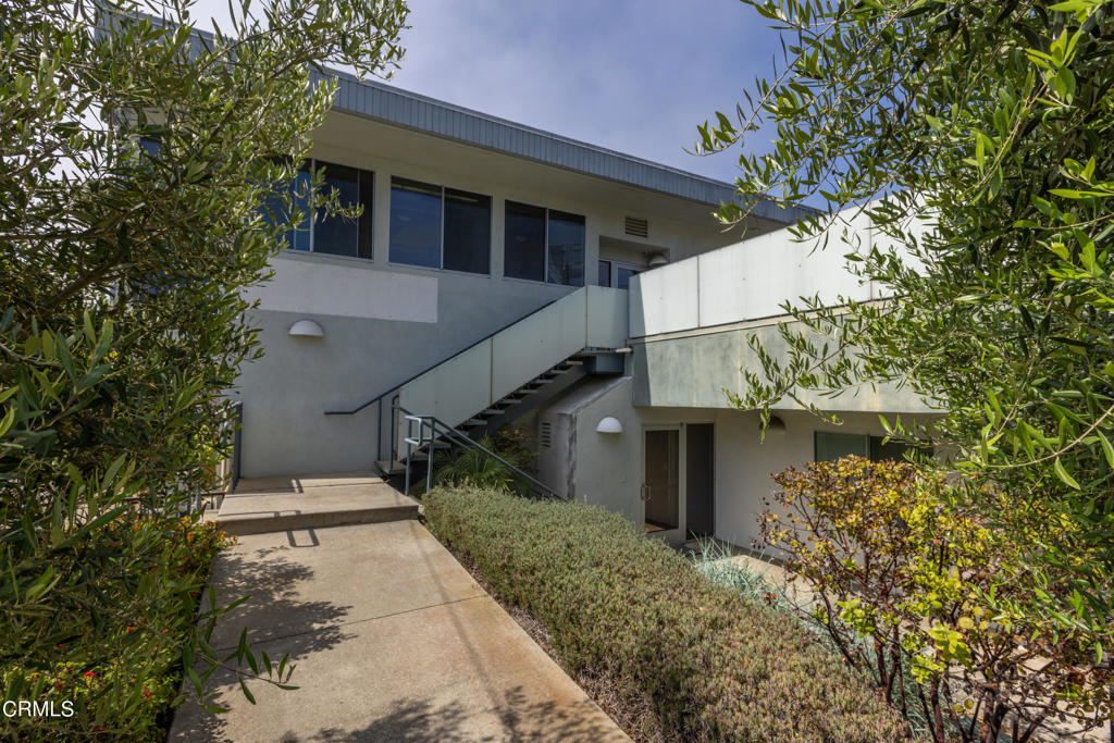 940 E Santa Clara Street 200