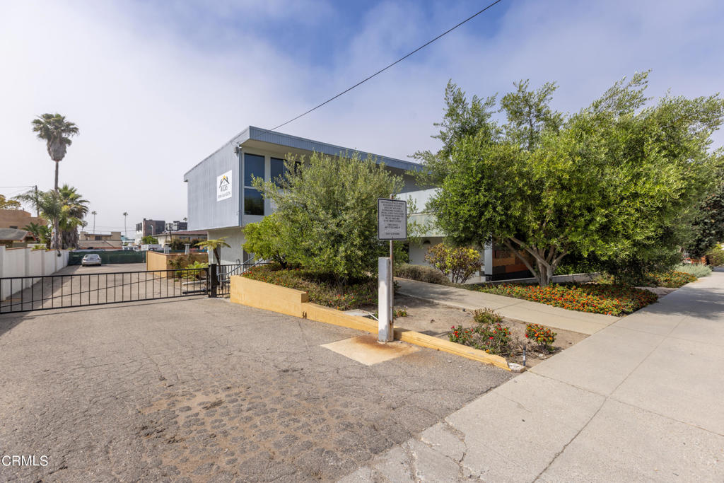 940 E Santa Clara Street 200