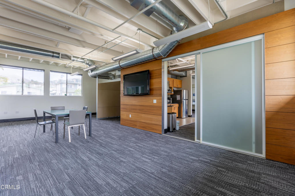 940 E Santa Clara Street 200