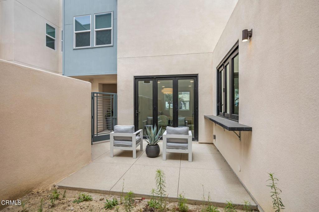 1230 E Thompson Boulevard 102