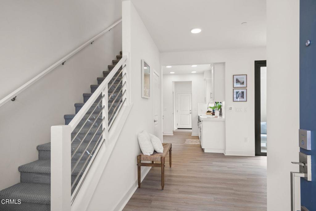 1230 E Thompson Boulevard 102