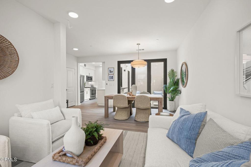 1230 E Thompson Boulevard 102