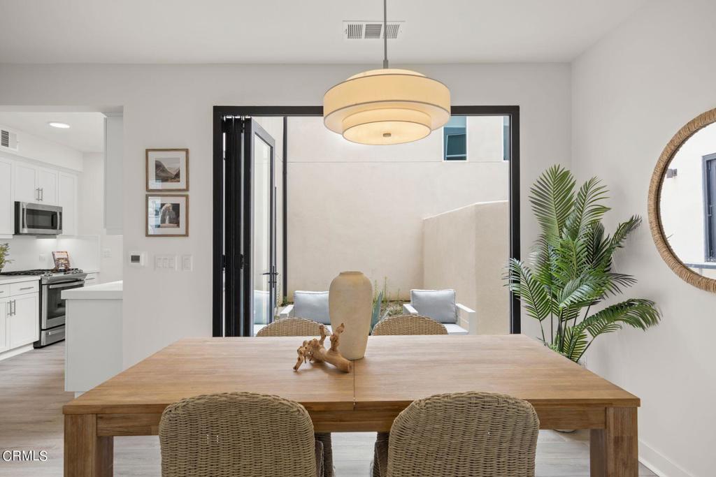 1230 E Thompson Boulevard 102