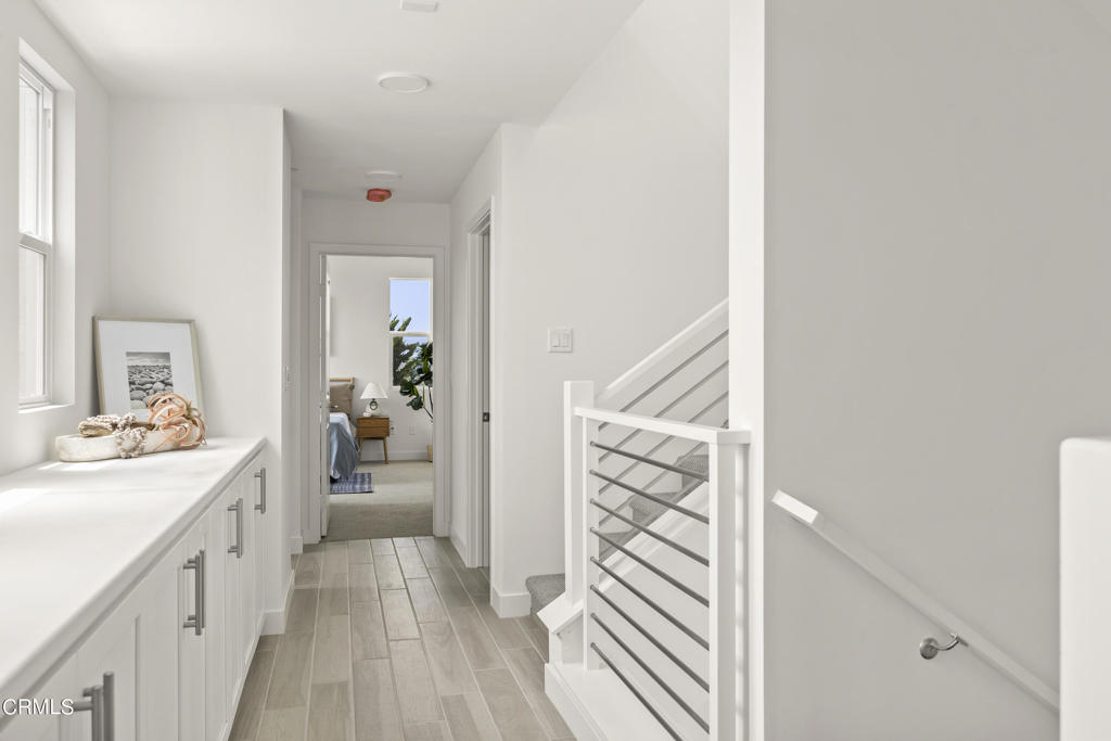 1276 E Thompson Boulevard 104