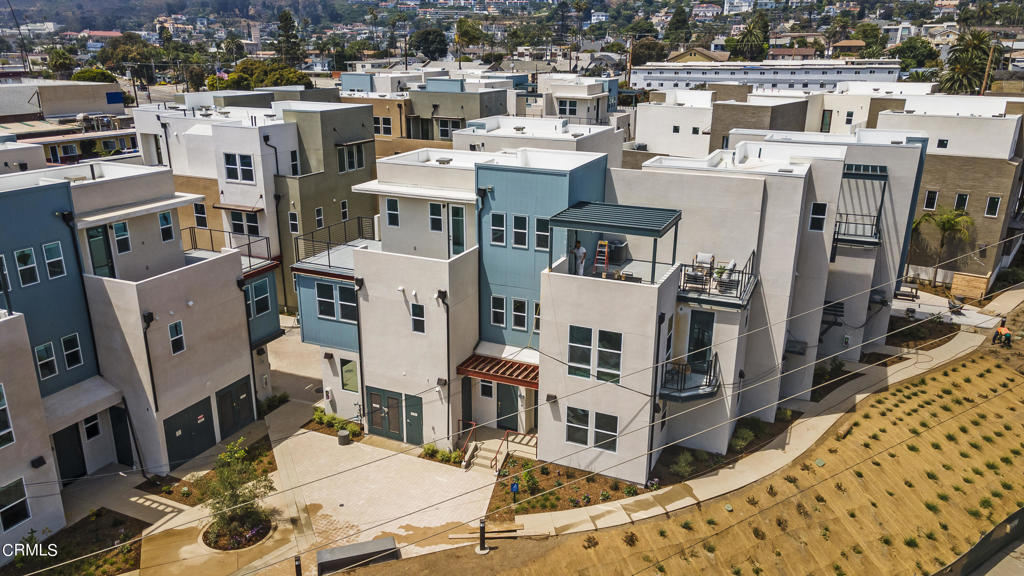 1276 E Thompson Boulevard 104