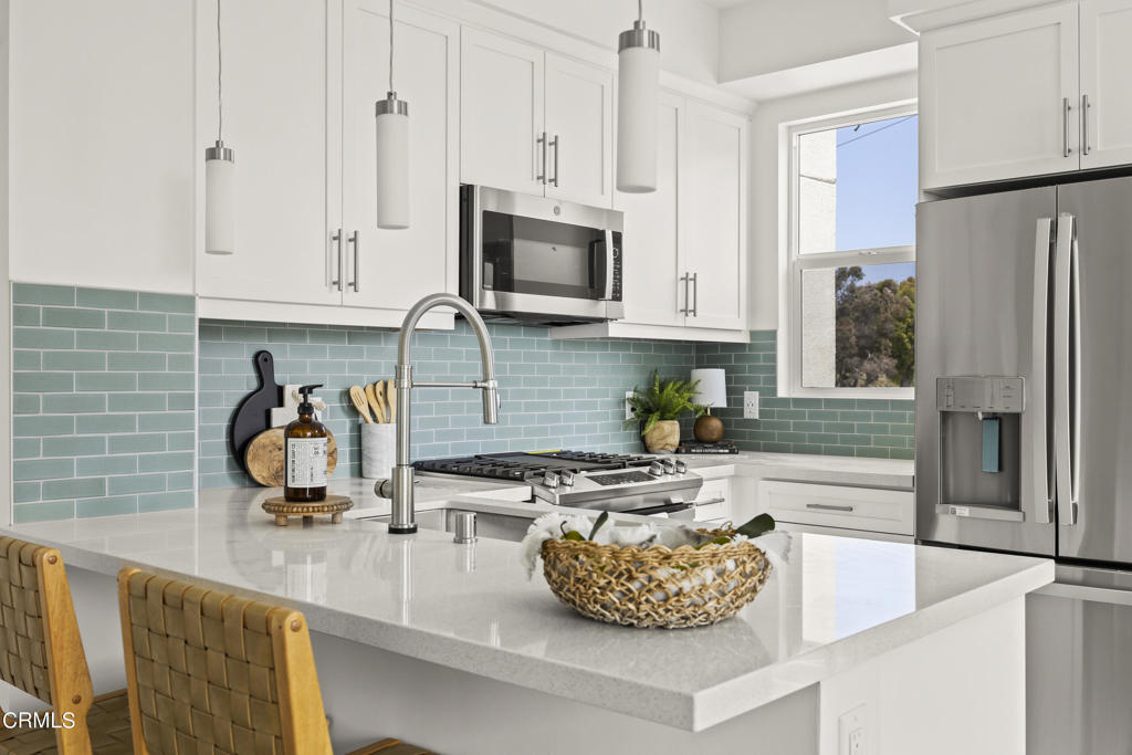 1276 E Thompson Boulevard 104