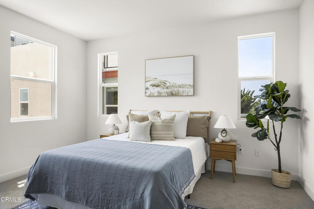 1276 E Thompson Boulevard 104