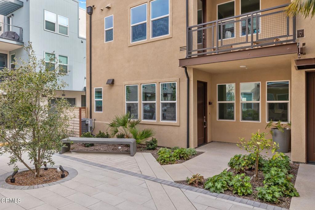1244 E Thompson Boulevard 103