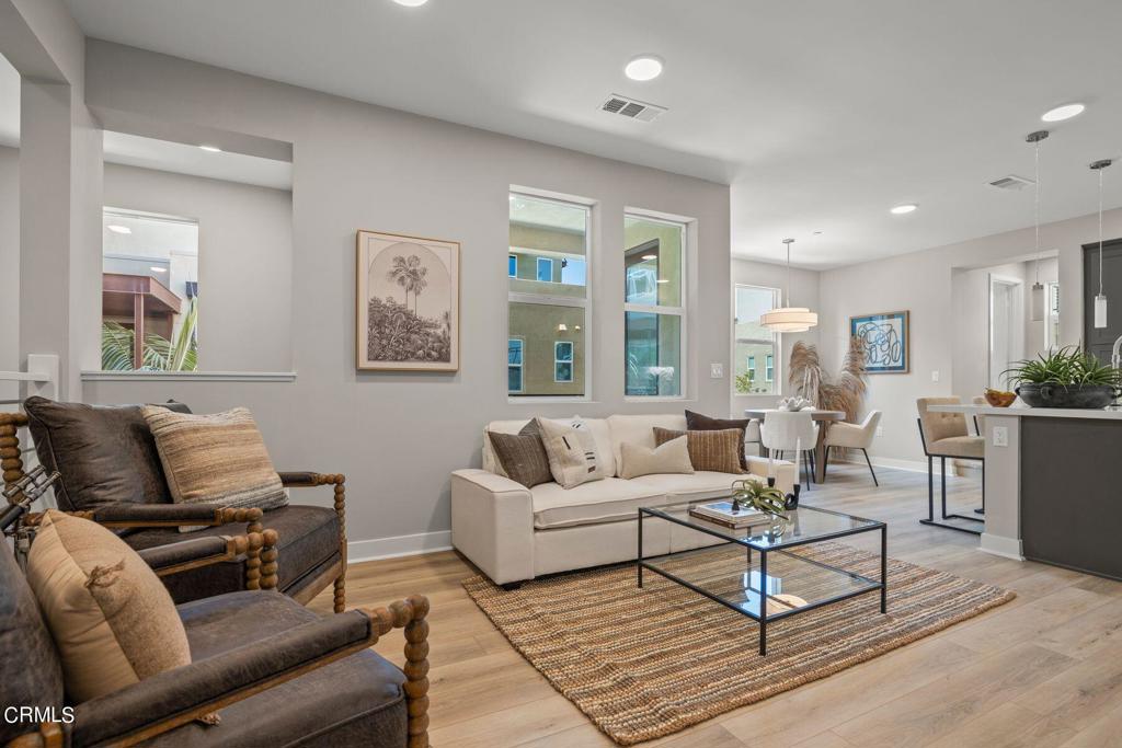 1244 E Thompson Boulevard 104