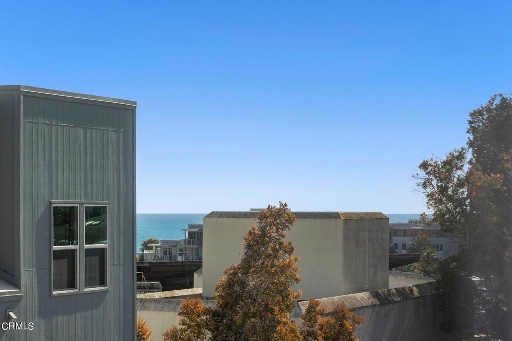 1244 E Thompson Boulevard 104