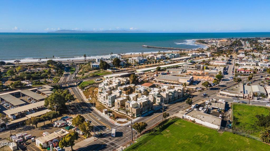 1260 E Thompson 106