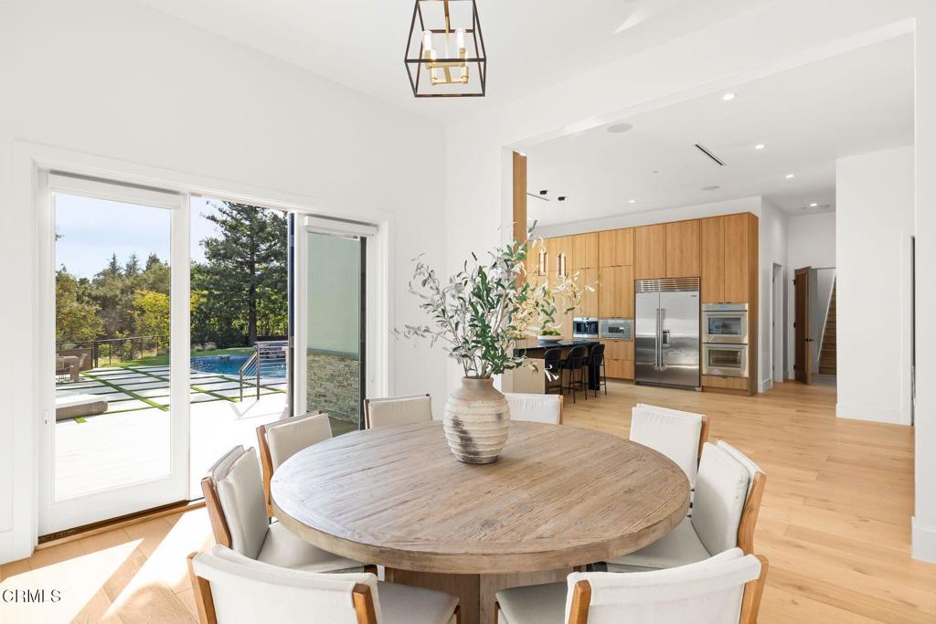 4187 Oak Place Drive