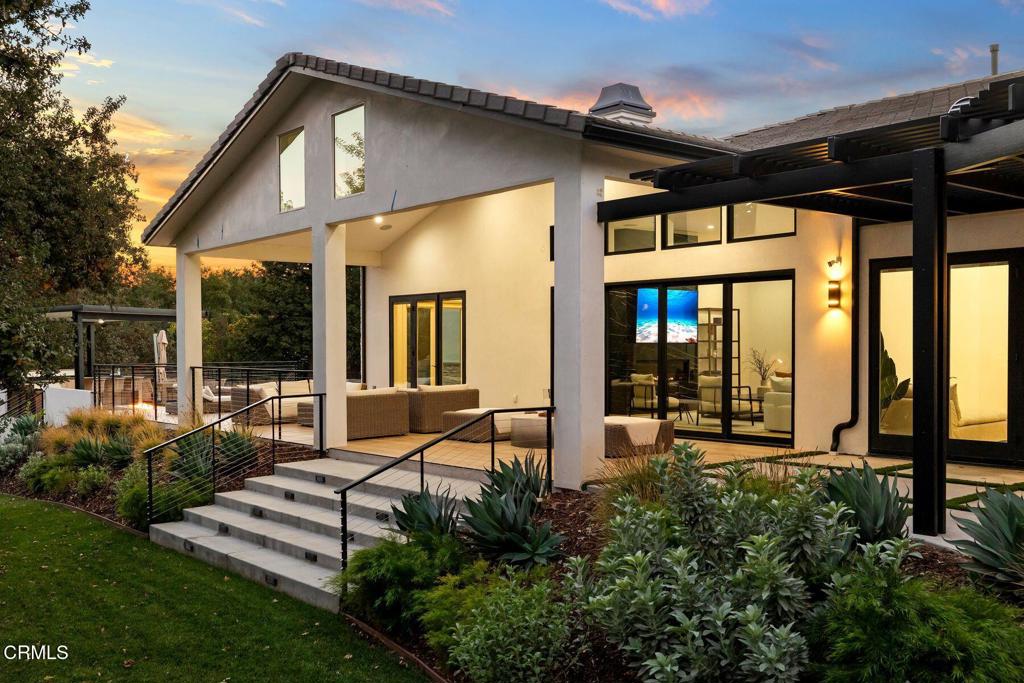 4187 Oak Place Drive
