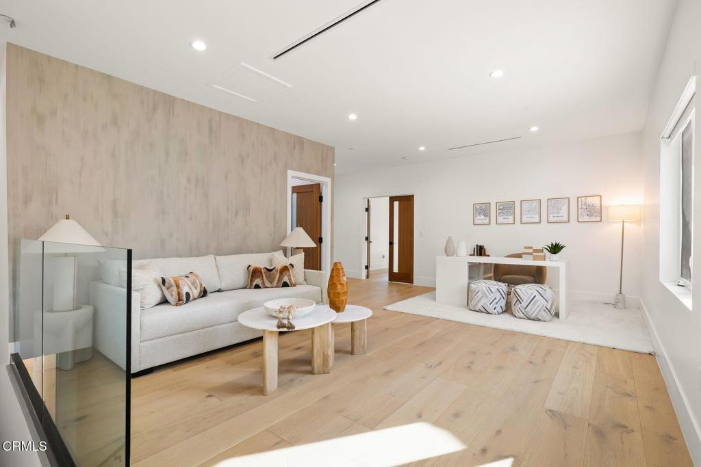 4187 Oak Place Drive