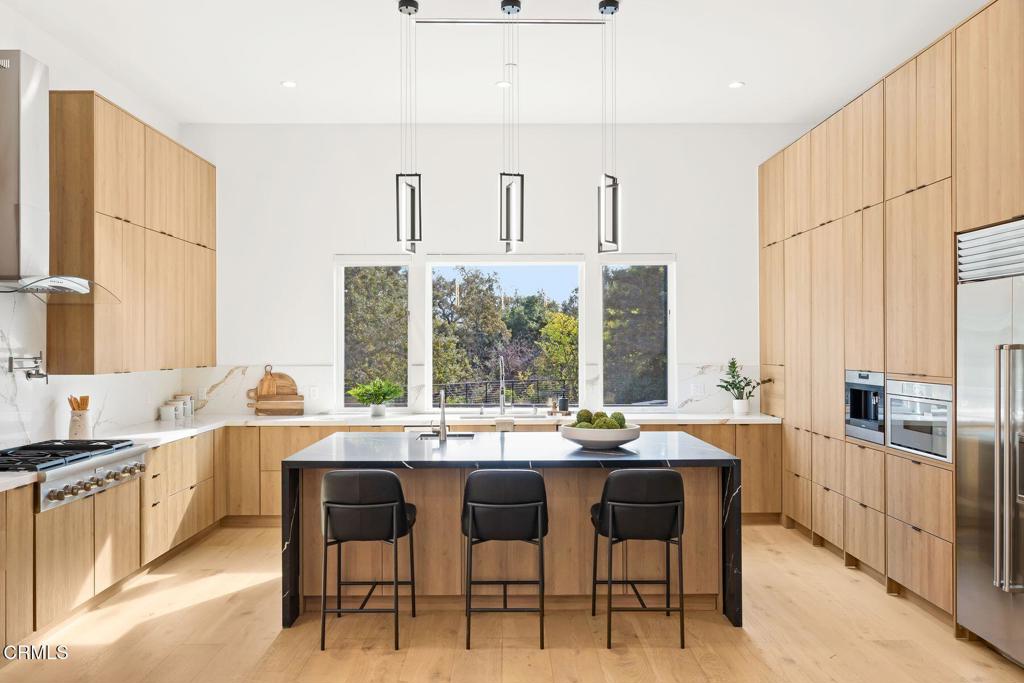 4187 Oak Place Drive