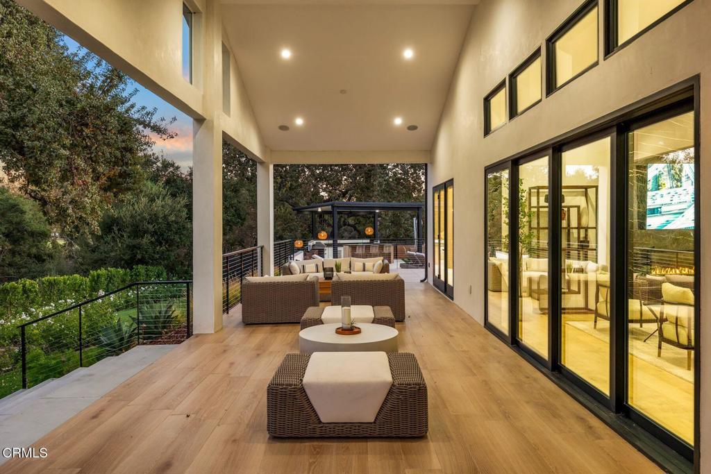 4187 Oak Place Drive