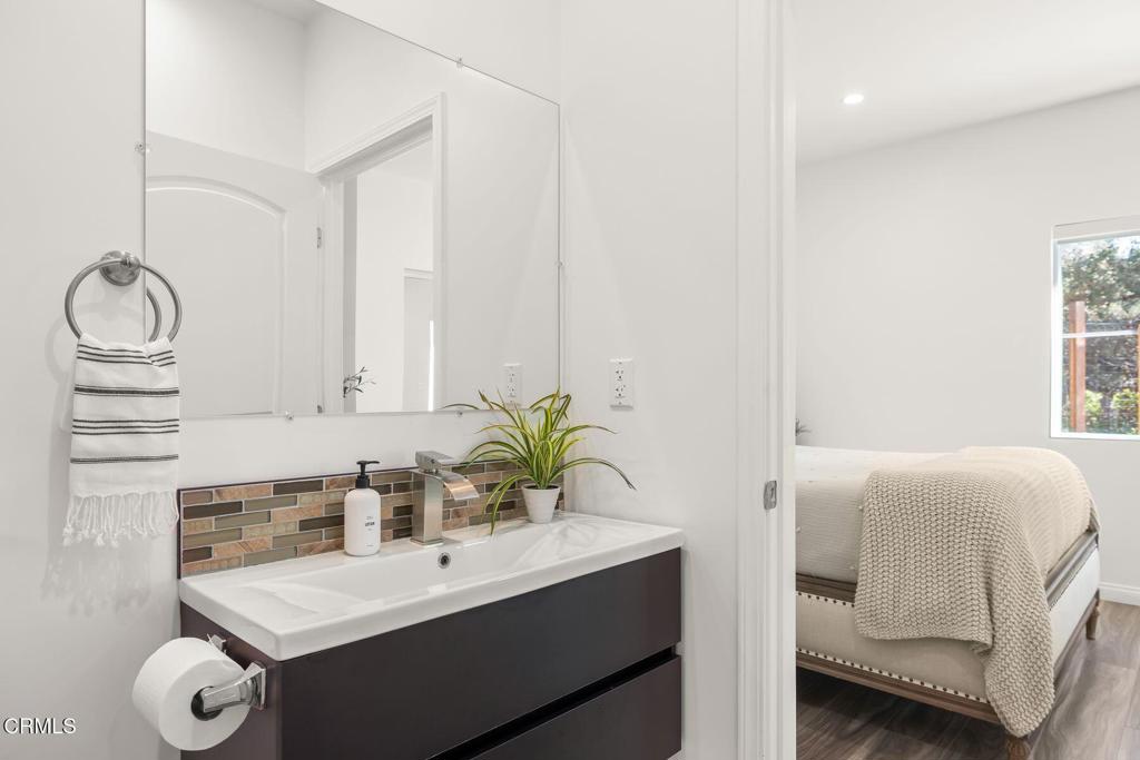 4187 Oak Place Drive