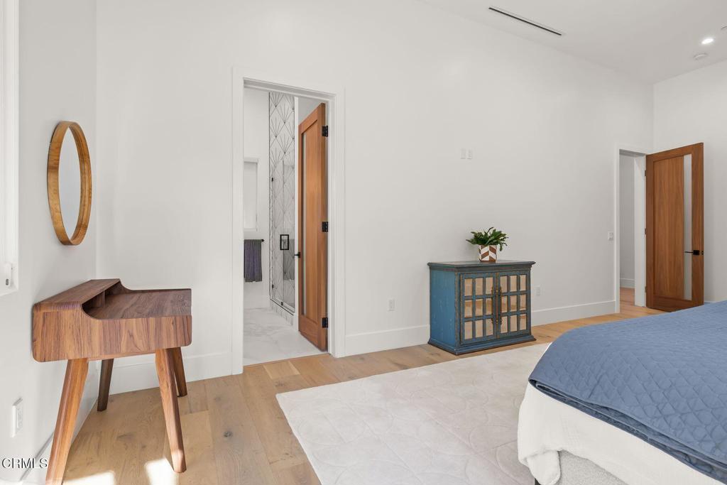 4187 Oak Place Drive