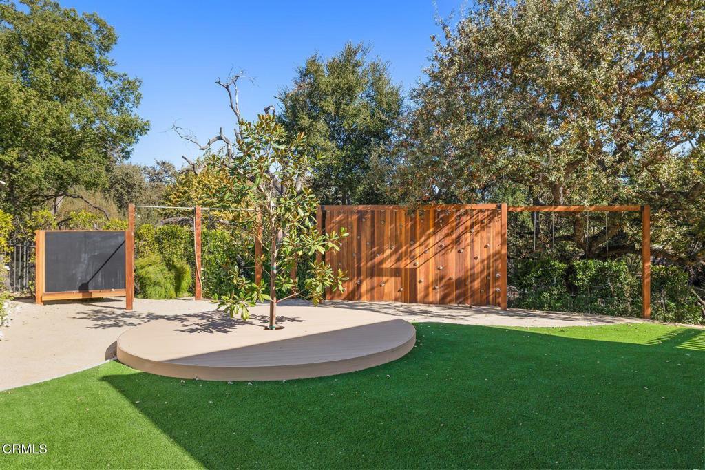 4187 Oak Place Drive