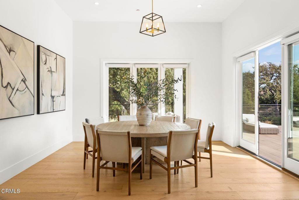 4187 Oak Place Drive