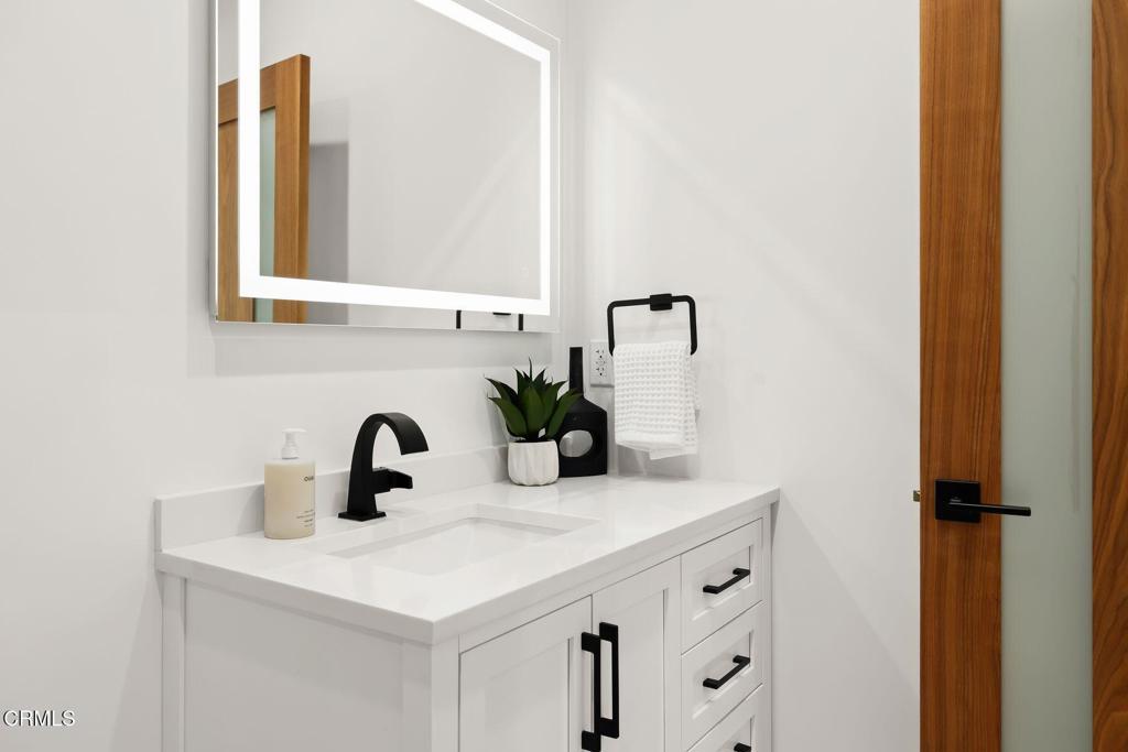 4187 Oak Place Drive