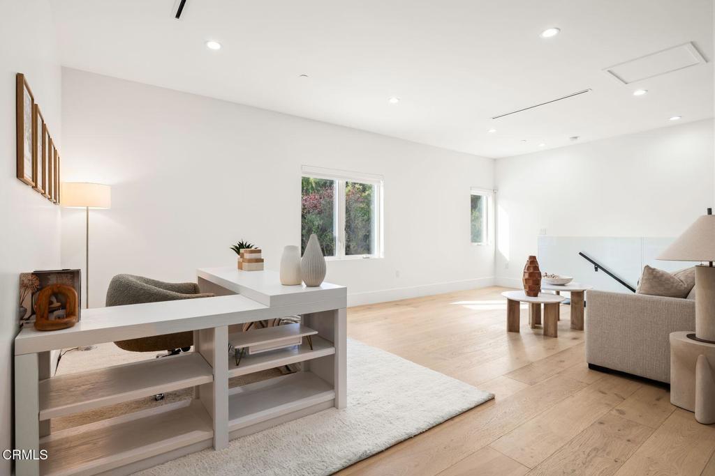 4187 Oak Place Drive