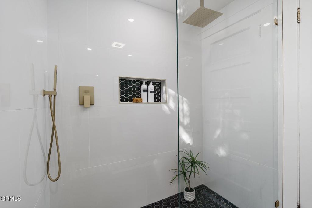 10047 Blackburn Road